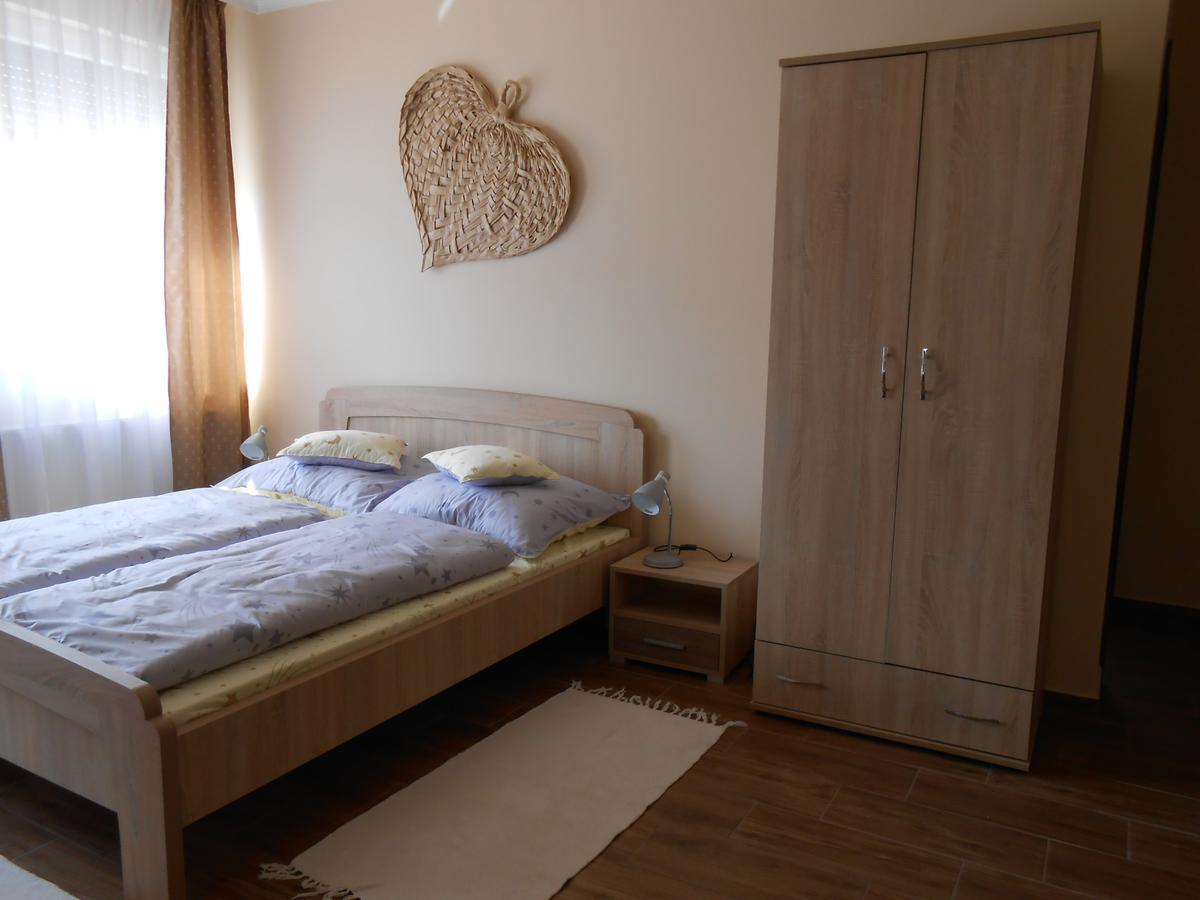 Imola Es Andrea Apartmanhaz 2 Hajdúszoboszló Exteriér fotografie