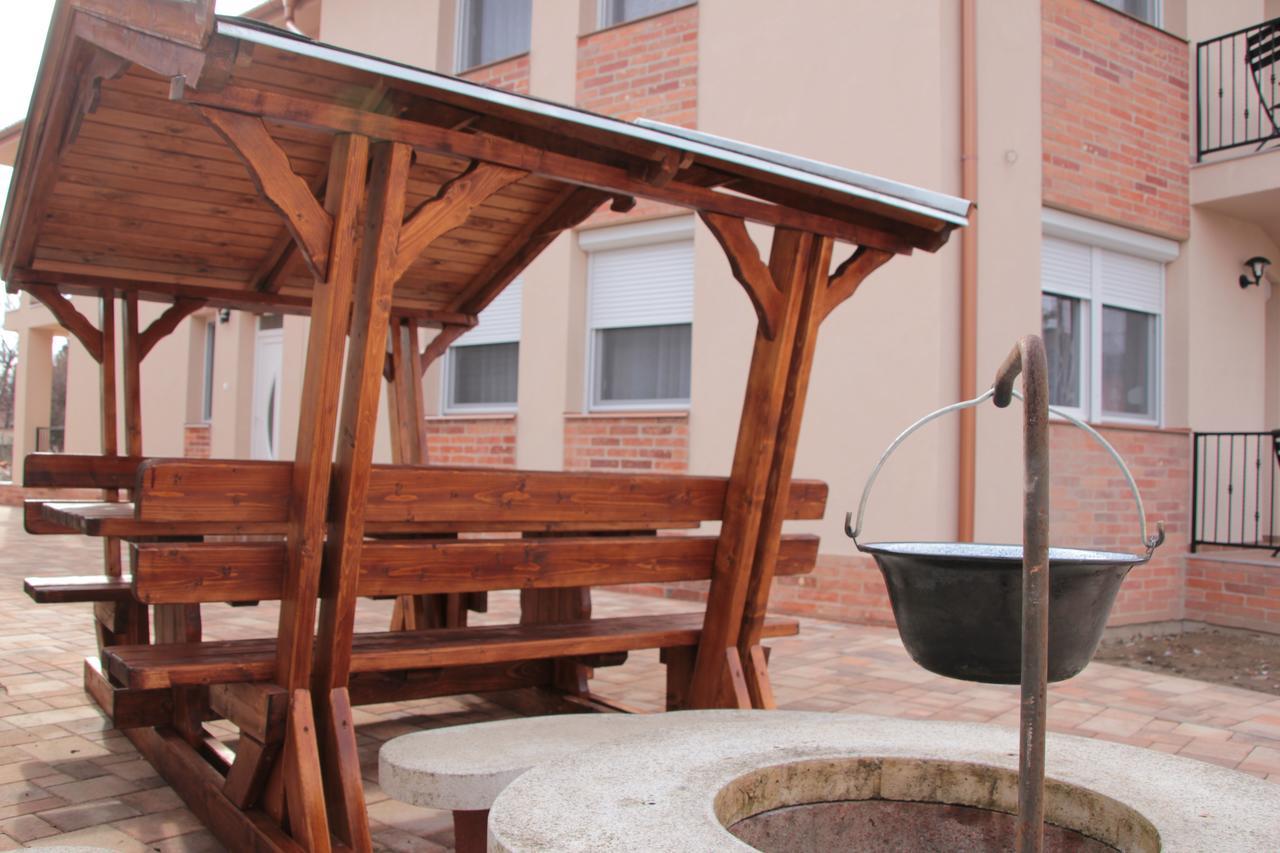 Imola Es Andrea Apartmanhaz 2 Hajdúszoboszló Exteriér fotografie